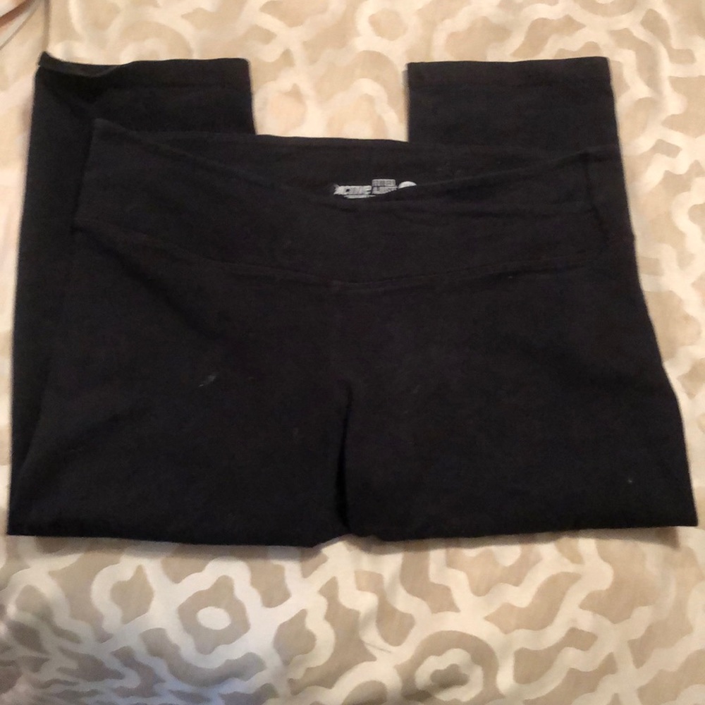 Black workout leggings